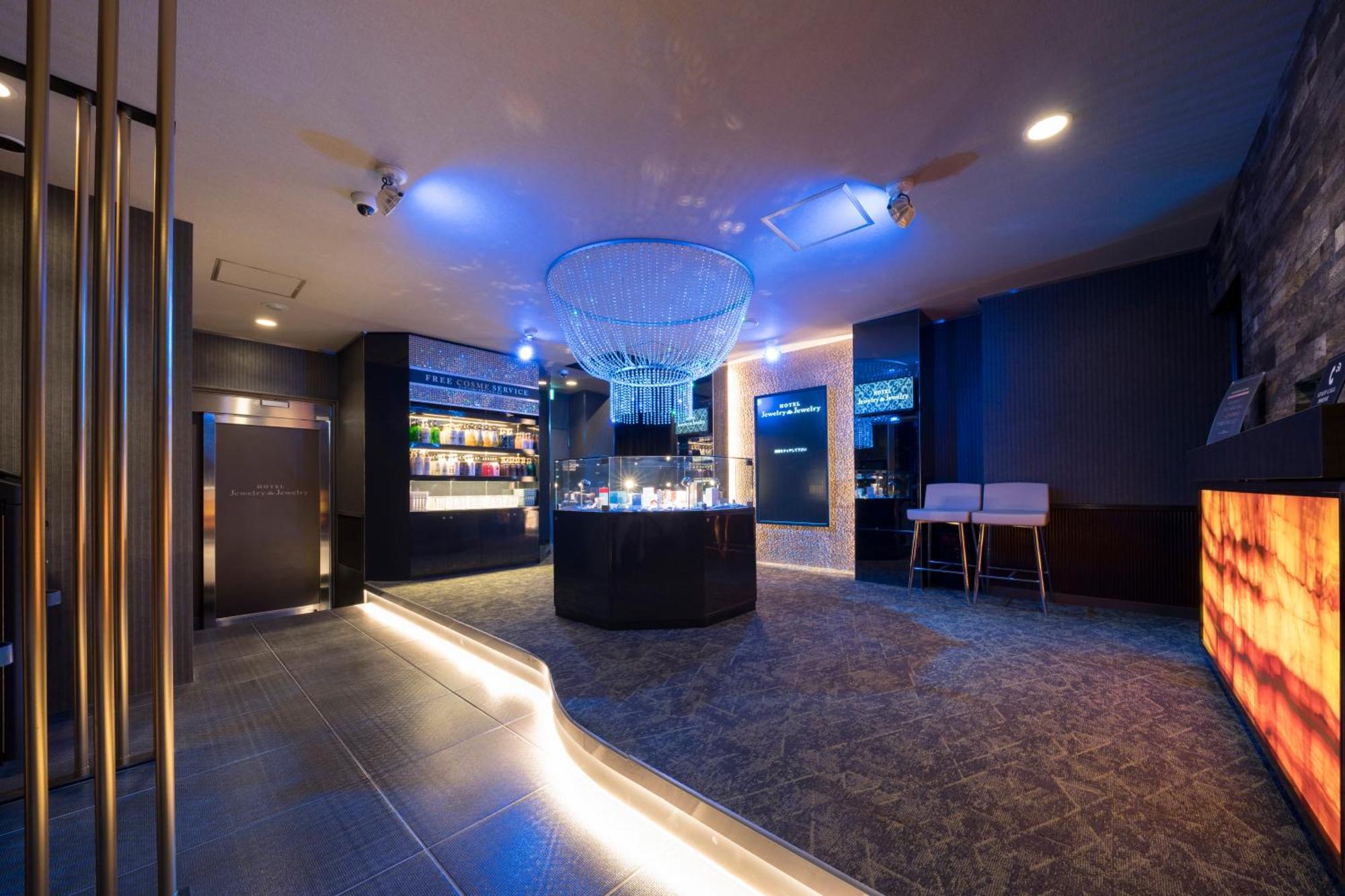 ホテル ジュエリージュエリー 十三 (Adults Only) Osaka Eksteriør billede